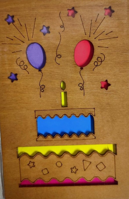 ОТК0066 Стильная деревянная открытка "Торт с шариками"