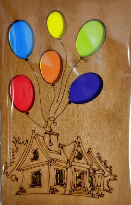 ОТК0053 Стильная деревянная открытка "Дом с шариками"
