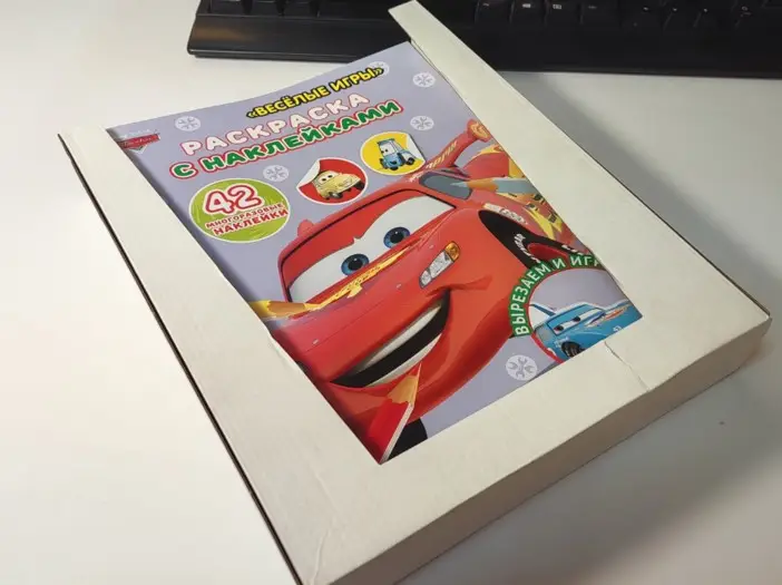 Набор раскрасок с наклейками в ассортименте (в наборе 5 видов по 3 штуки)