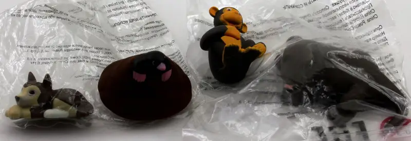 Комплект Животные дикой природы. Мини-книжка +  1 случайная игрушка, без выбора.