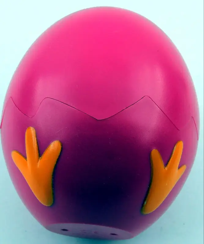 Цыпленок в яйце мягкая игрушка (должен пищать, но не пищит)