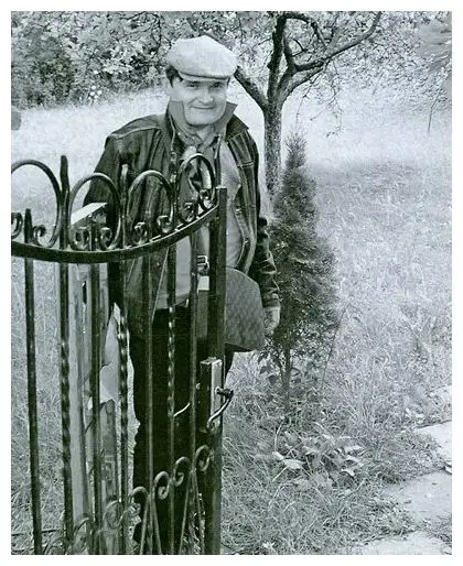 Александр Васильев: Александр Васильев рассказывает... (+CD)