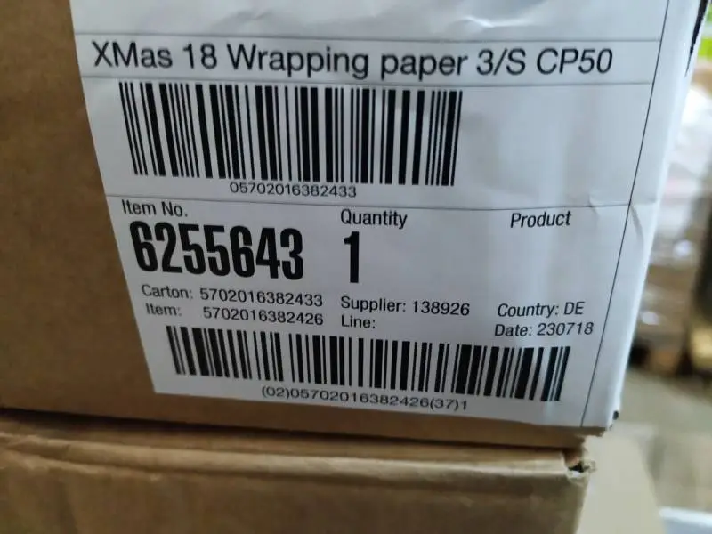 LEGO плотная фирменная упаковочная бумага - 3 листа с разными рисунками (2 желтых и 1 белый). В вакуумной упаковке